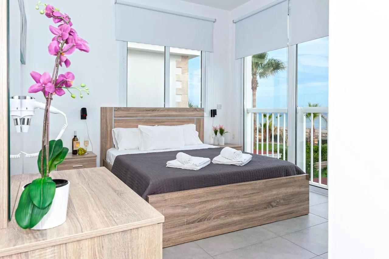 Villa Ivory - Seafront Айя-Напа