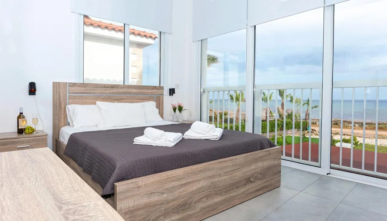Villa Ivory - Seafront Айя-Напа