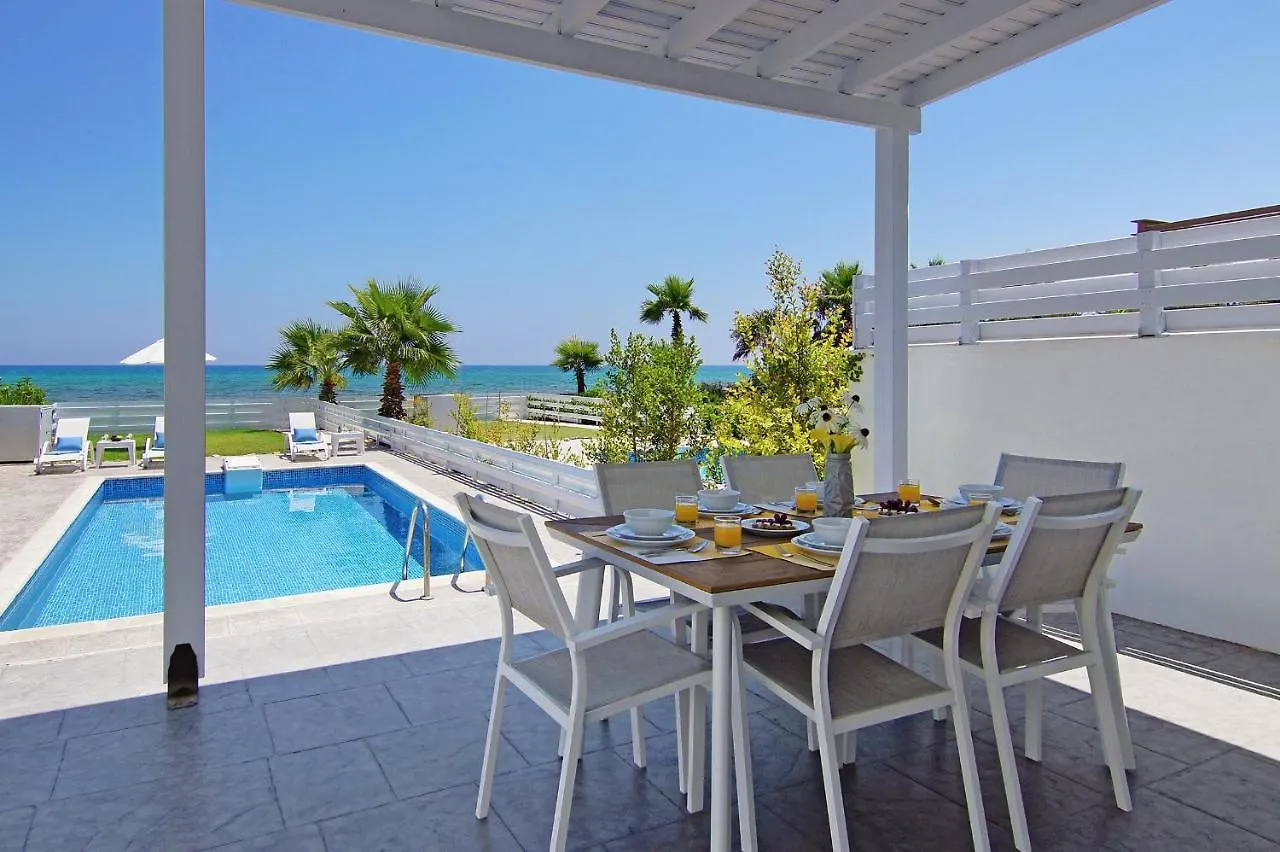 Villa Ivory - Seafront Ayia Napa